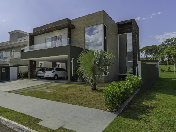 Casa Mobiliada Condomínio Caledônia